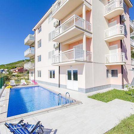 Apartments Seaview Tucepi Exterior photo