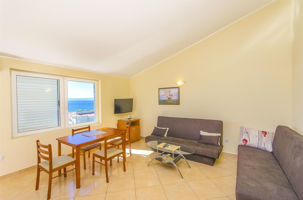 Apartments Seaview Tucepi Exterior photo
